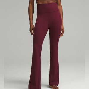 Lululemon groove pants size 4 (Garnet)